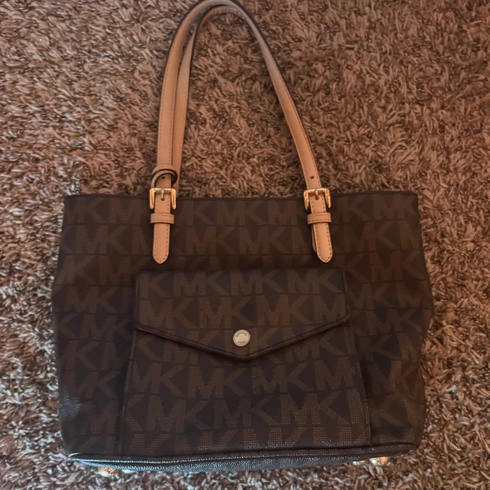 Micheal Kors Shoulder Bag